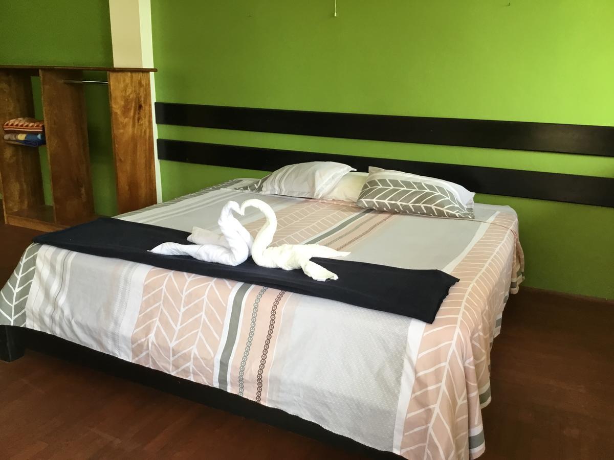 Tambopata Hostel 马尔多纳多港 外观 照片