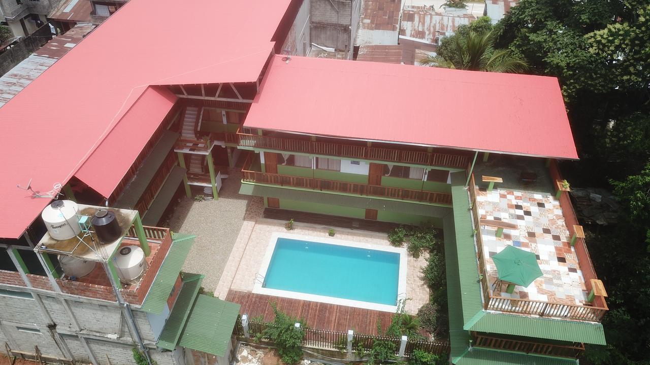 Tambopata Hostel 马尔多纳多港 外观 照片